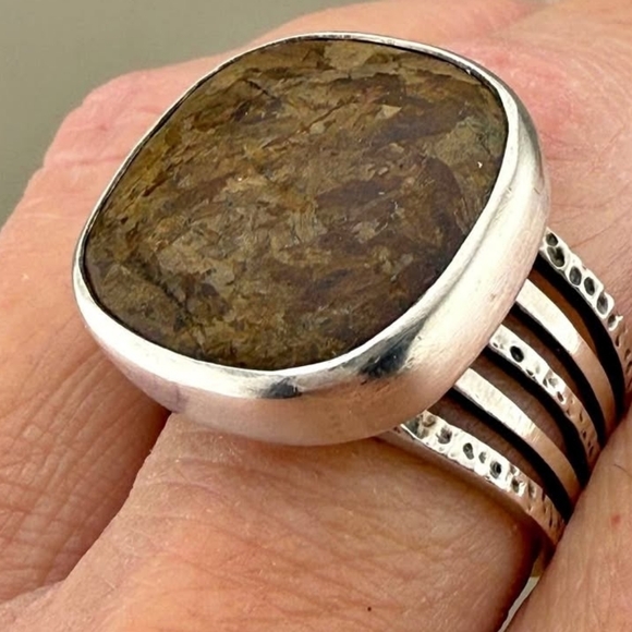 Silpada Ring - Picture 14 of 14